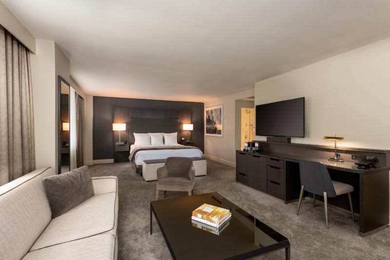 The Benson Portland Curio Collection by Hilton - image 31