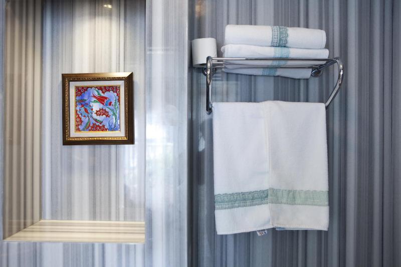 Penthouse Suite image 2