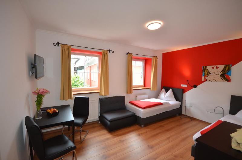 Family Room (2 Adults + 2 Children) image 4