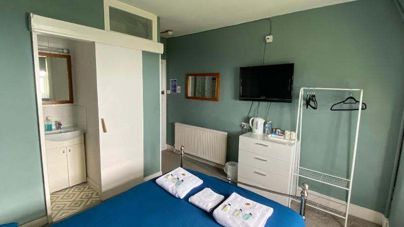 Double Room with Sea View image 3