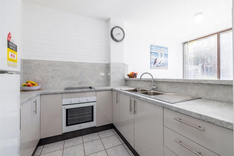 Villa Ellisa 1 10 Columbia Cl -ground floor unit with beautiful water views & across from the water - image 26