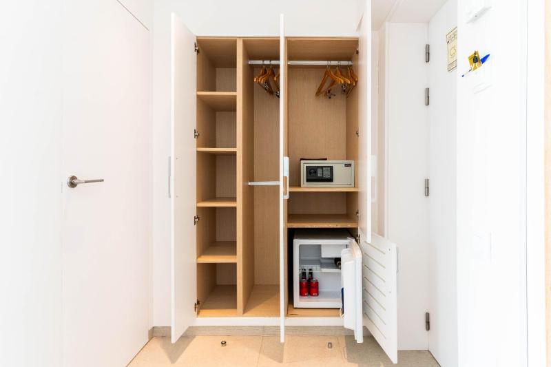 Double or Twin Room with Garden View image 3