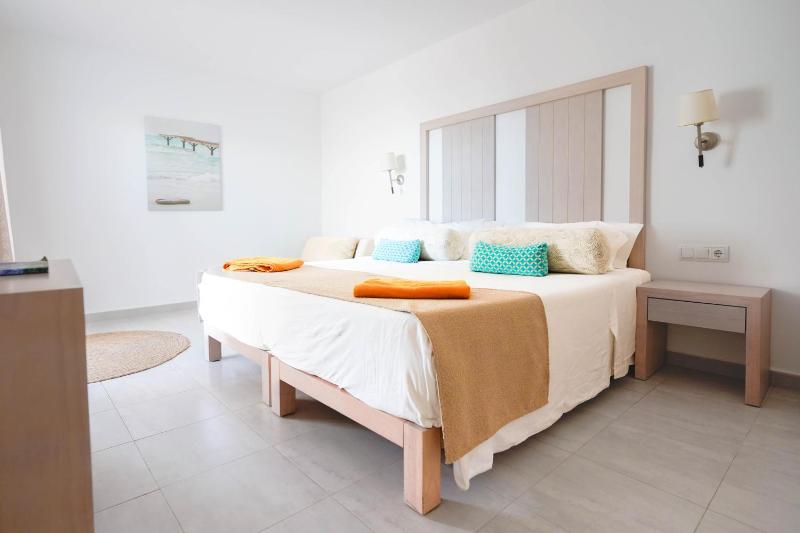 Studio with Sea View image 3