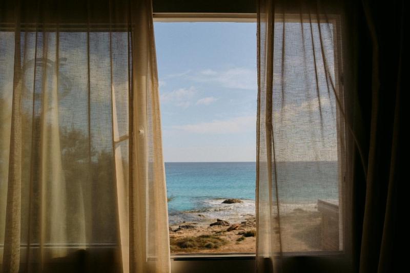 Studio with Sea View image 2