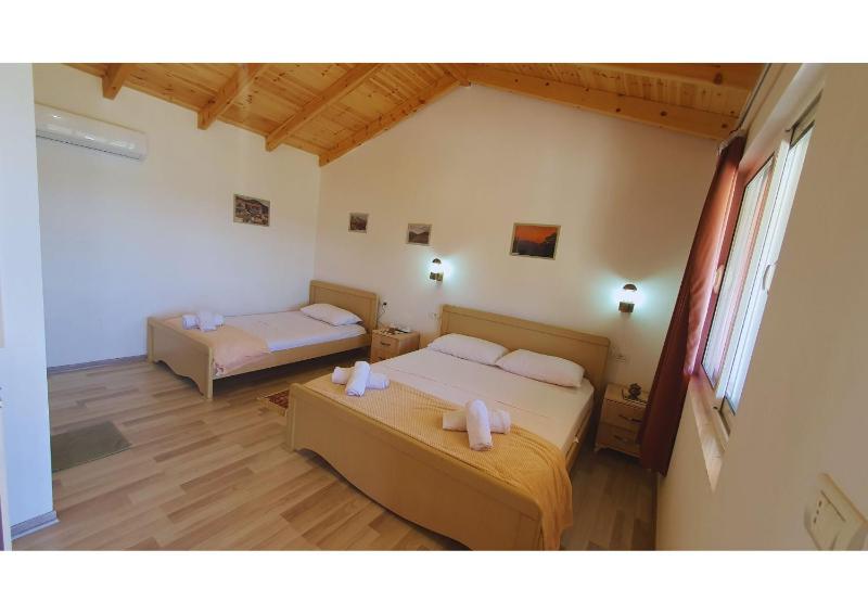 Budget Double or Twin Room image 3