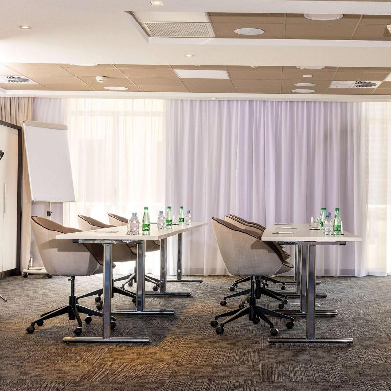 Hilton Garden Inn Tours Centre - image 2