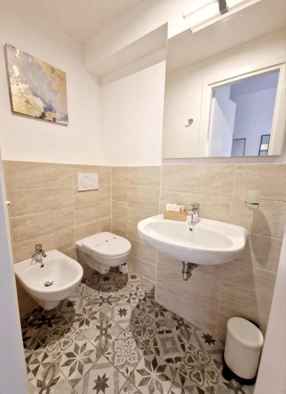 Double Room with Private Bathroom image 3