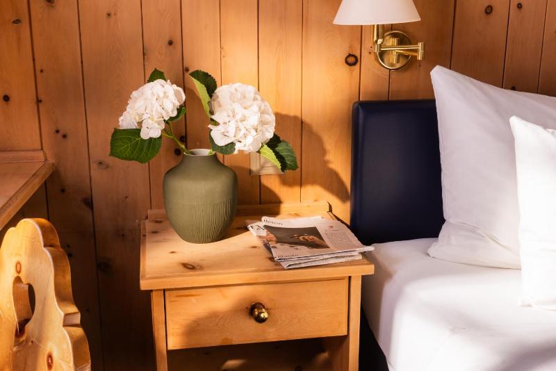 Standard Double Room image 3