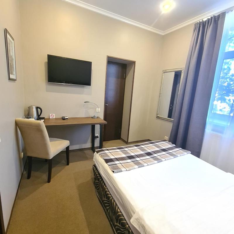 Single Room image 4