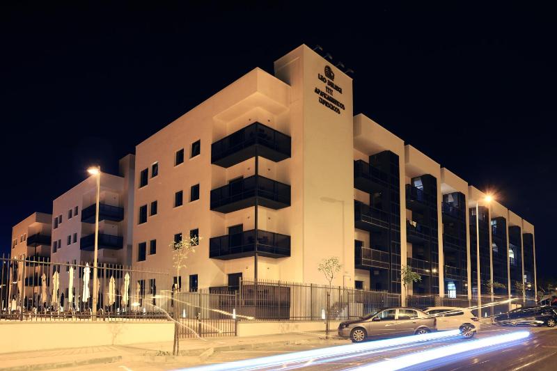 Two-Bedroom Apartment with Partial Sea View image 2