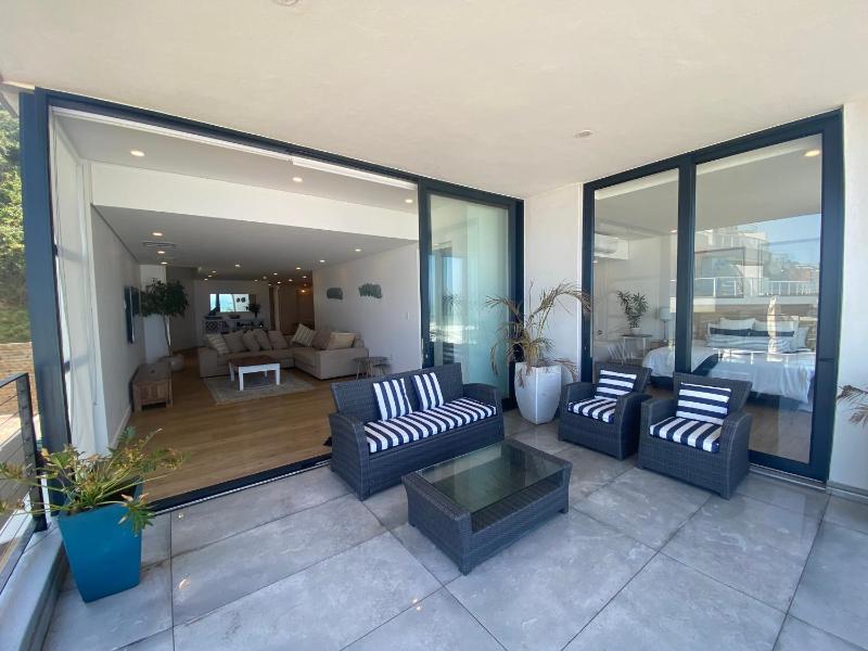 Sea La Vie - with Inverter Images