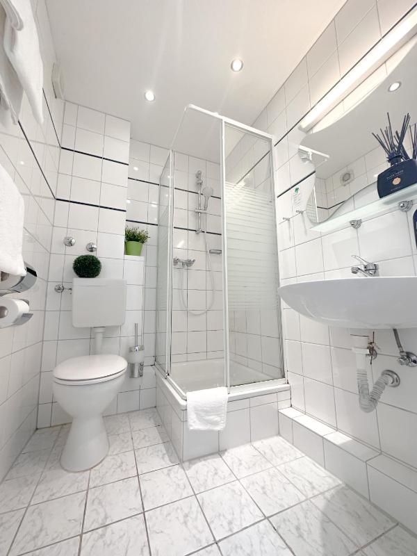 Double Room image 1