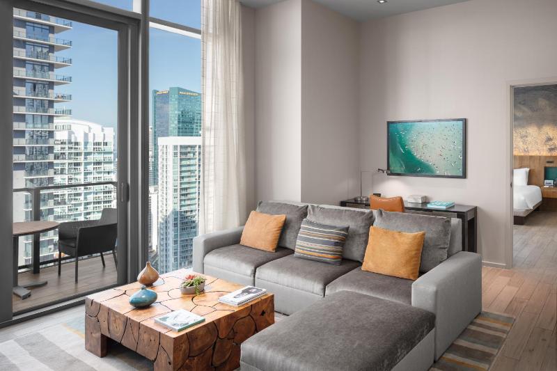 One Bedroom Suite  image 3