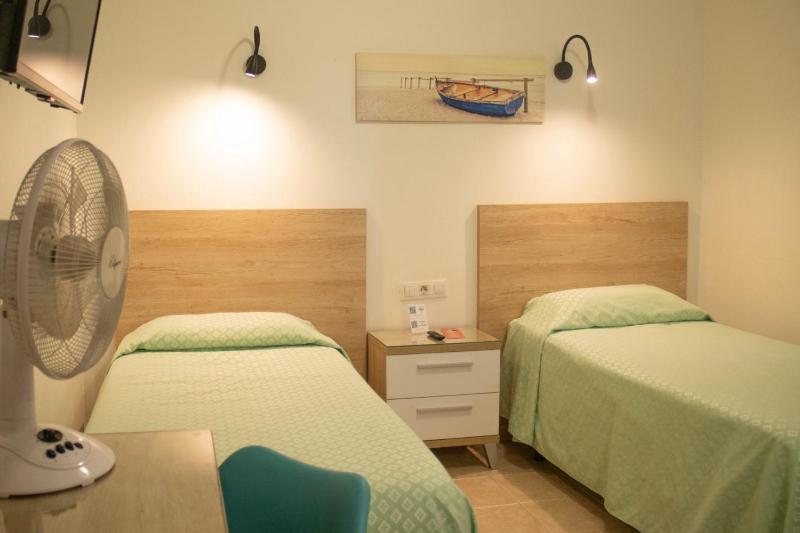 Double or Twin Room with Shared Bathroom image 2