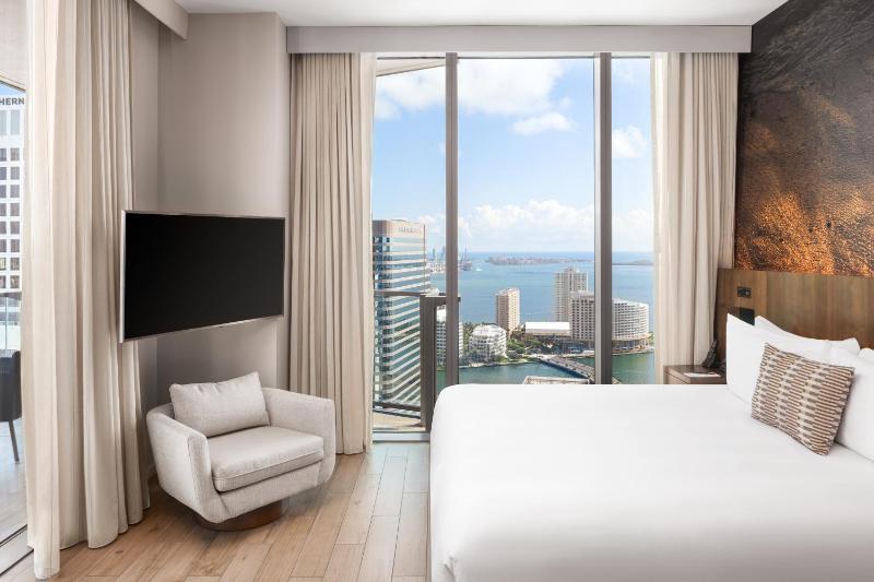 Bay King Room  image 2