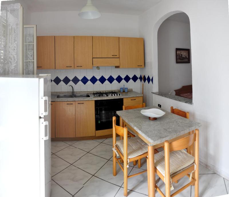 One-Bedroom Apartment with Sea View image 4