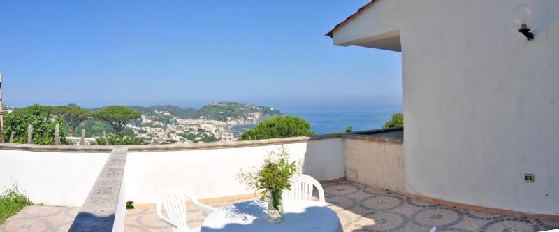 One-Bedroom Apartment with Sea View image 3