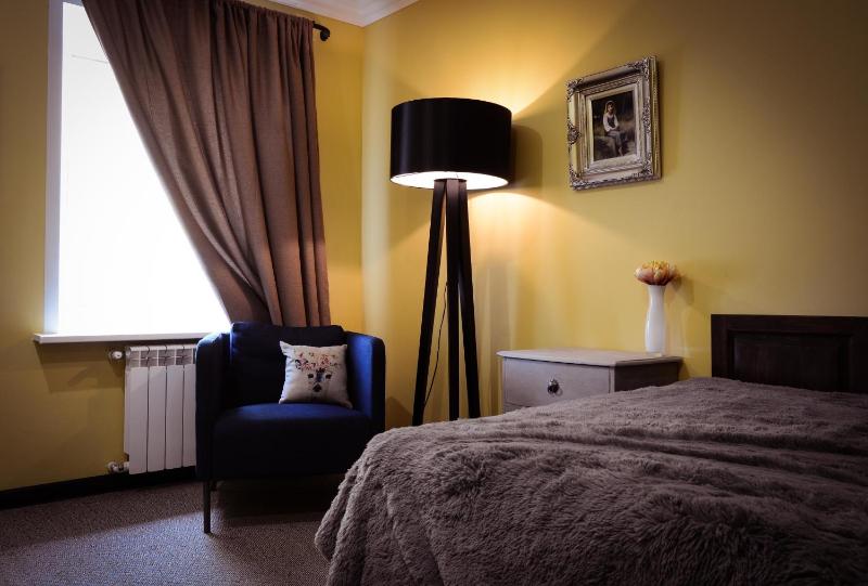 Classic Double Room image 3