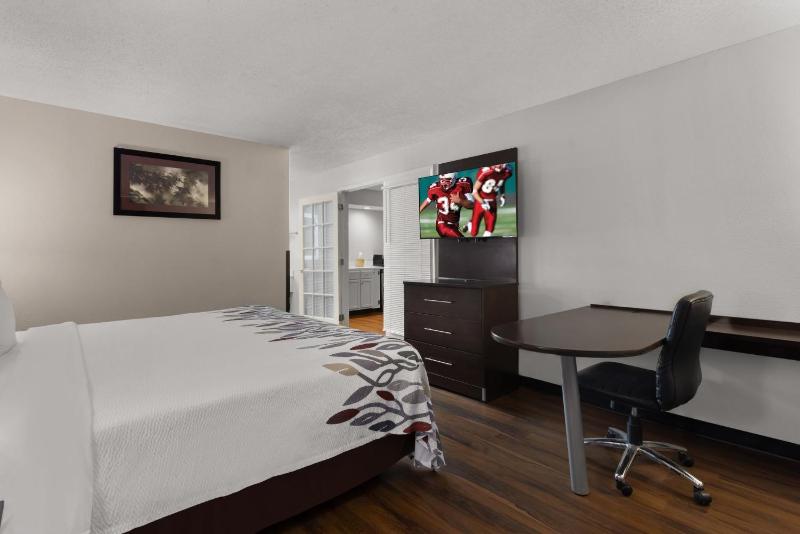 Red Roof Inn & Suites Savannah Airport - image 36