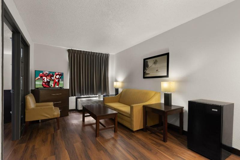 Red Roof Inn & Suites Savannah Airport - image 43