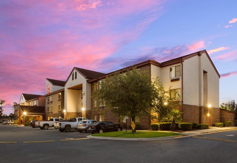 Red Roof Inn & Suites Savannah Airport - image 16