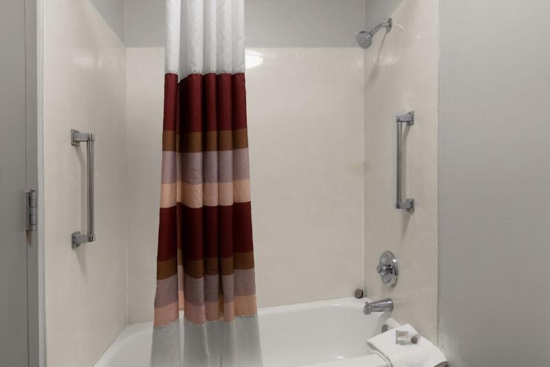 Deluxe Room with Two Double Beds Non-Smoking image 2