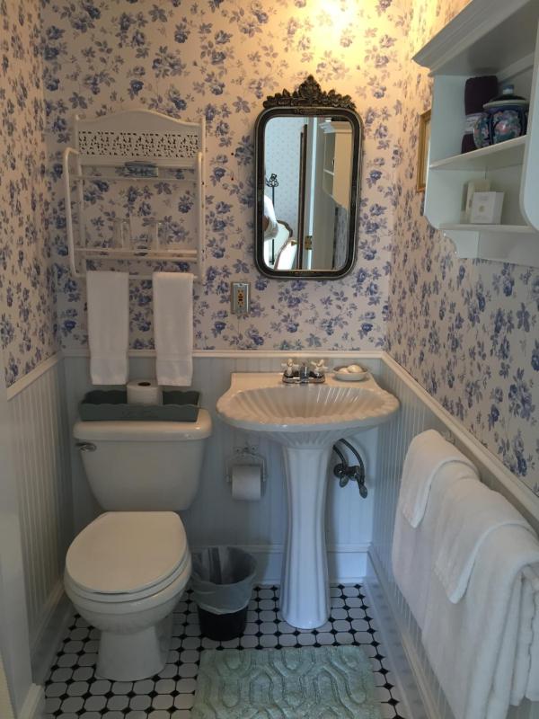 Queen Room with Sea View image 3