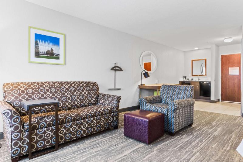 Hampton Inn & Suites Colorado Springs-Air Force Academy-I-25 North - image 6