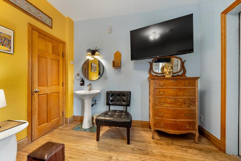 One Double Bed with Private Bathroom image 2