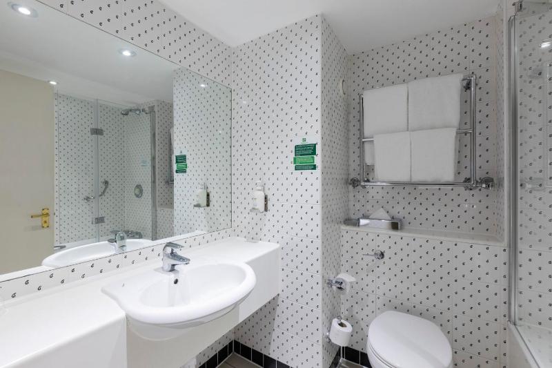 Standard Room image 3