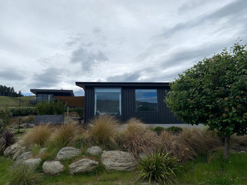 Karearea Views - Wanaka Holiday Home - image 10