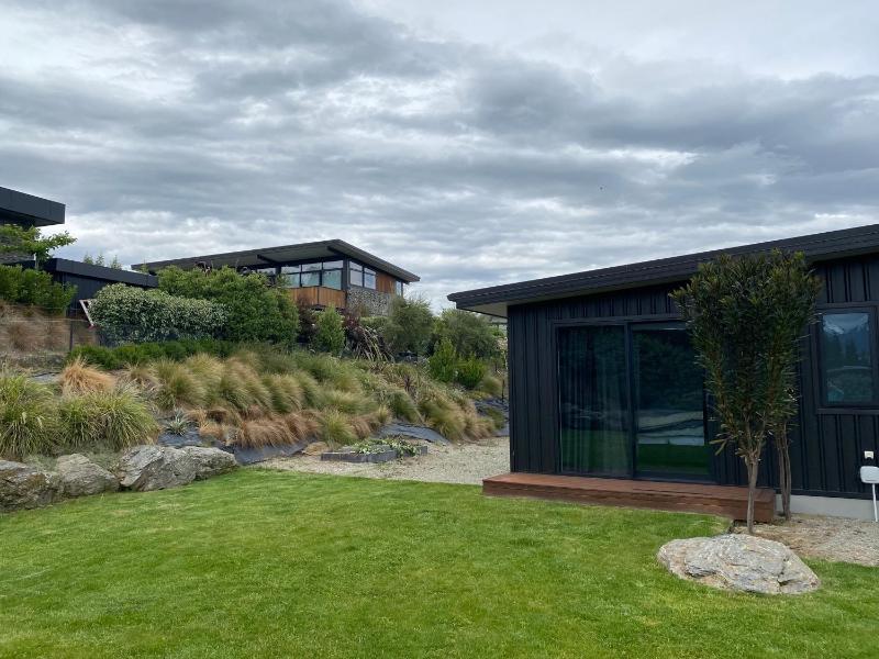 Karearea Views - Wanaka Holiday Home - image 4