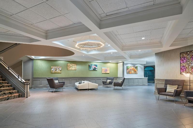 Sheraton Tucson Hotel & Suites - image 2