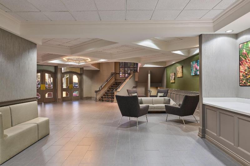 Sheraton Tucson Hotel & Suites - image 6