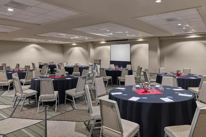Sheraton Tucson Hotel & Suites - image 37