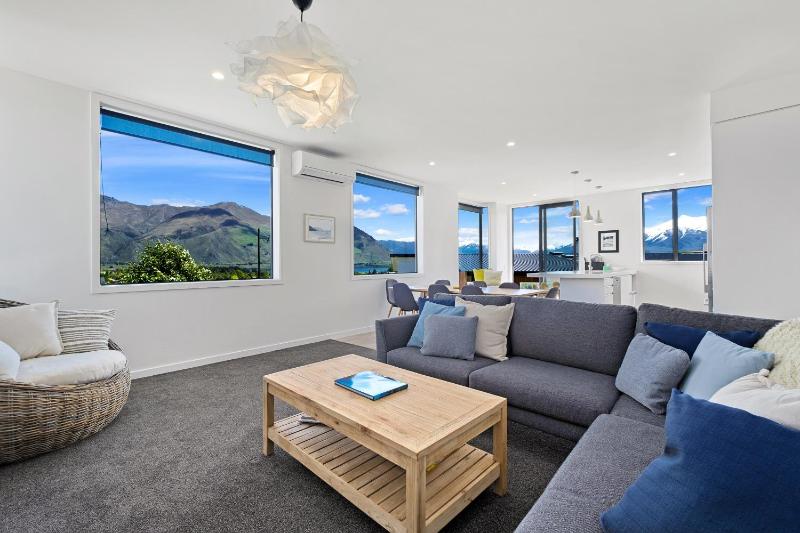 Karearea Views - Wanaka Holiday Home - image 6