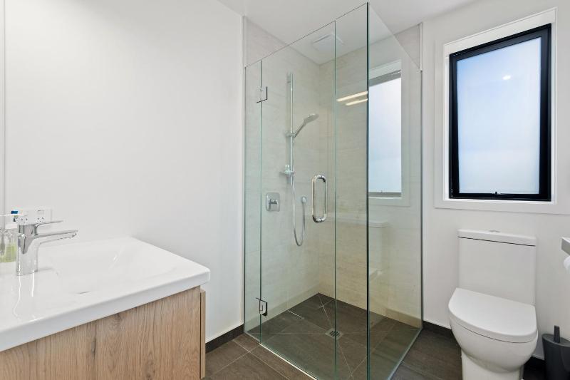 Karearea Views - Wanaka Holiday Home - image 3