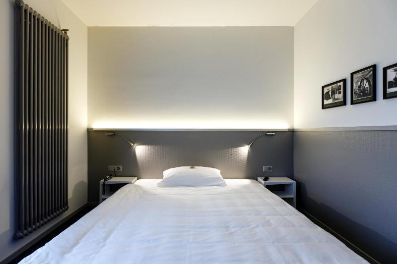 Single Room image 1