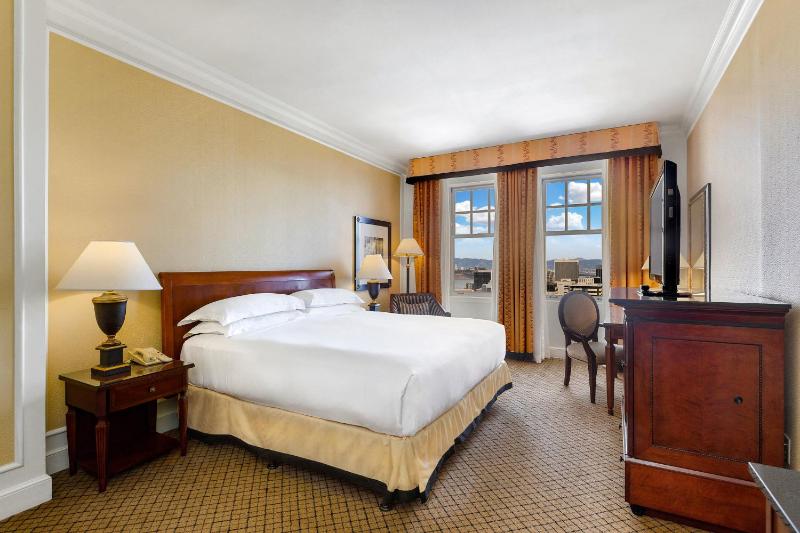 Classic King Room image 4