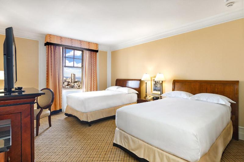 Classic Double Room with Two Double Beds image 3