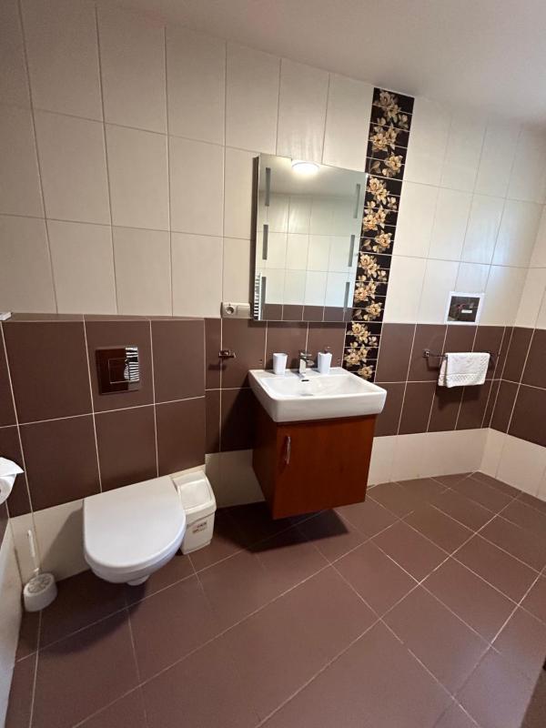 Double Room image 2