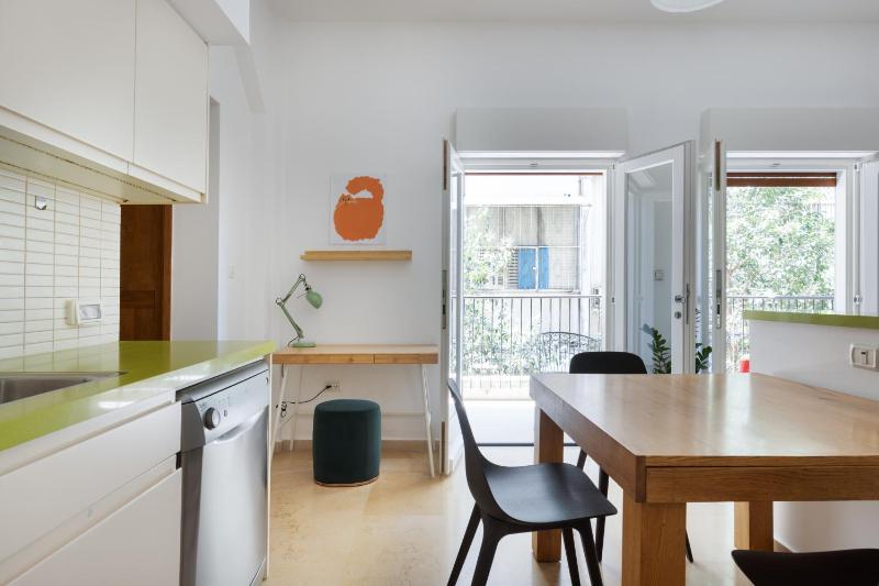 Unique Diznegoff by TLV2RENT - image 7