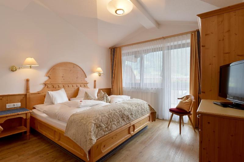 Two-Bedroom Apartment image 4