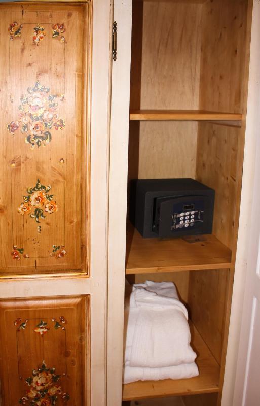 Superior Double Room image 1