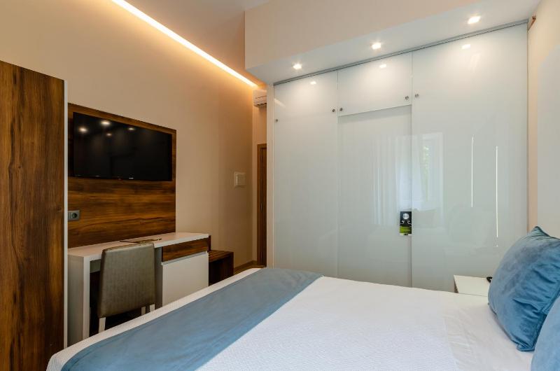 Superior Double Room image 2