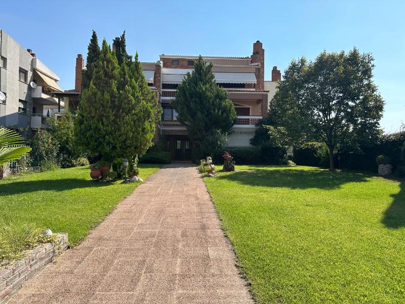 Villa Reina Images
