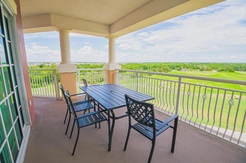 One-Bedroom Suite - Main Tower/Water Park Access image 2