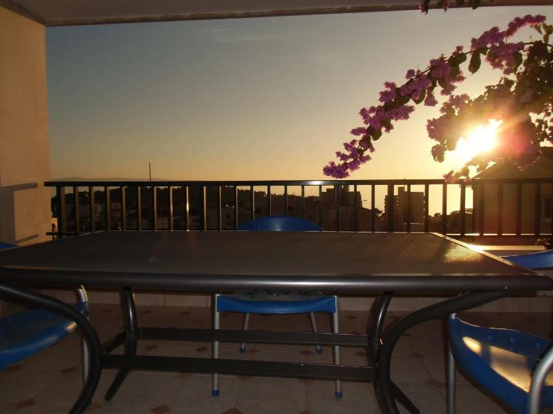 Apartment with Sea View image 3