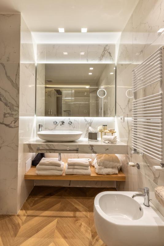 Executive Triple Room image 4