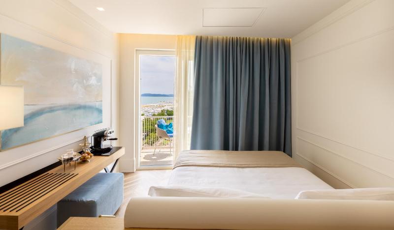 Executive Triple Room image 1